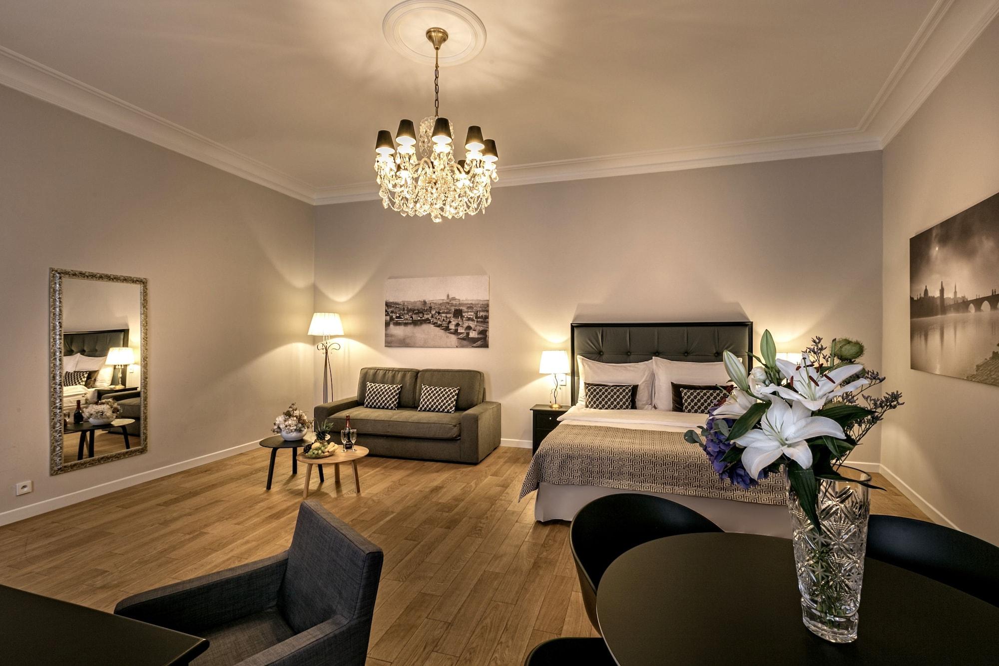 Little King Hotel U Malvaze 4* Praag