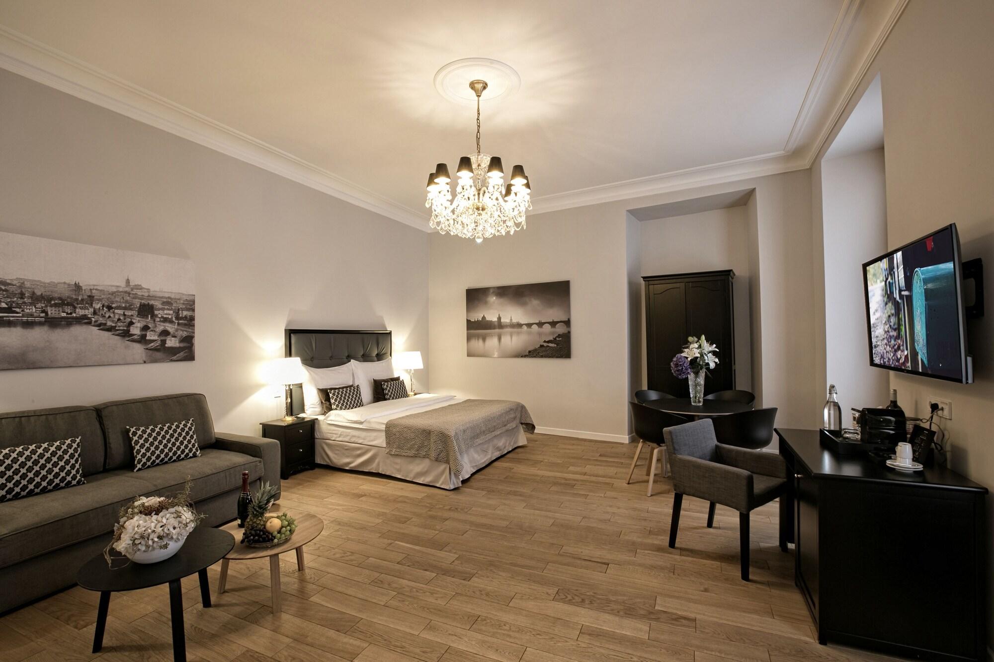 Little King Hotel U Malvaze 4* Praag