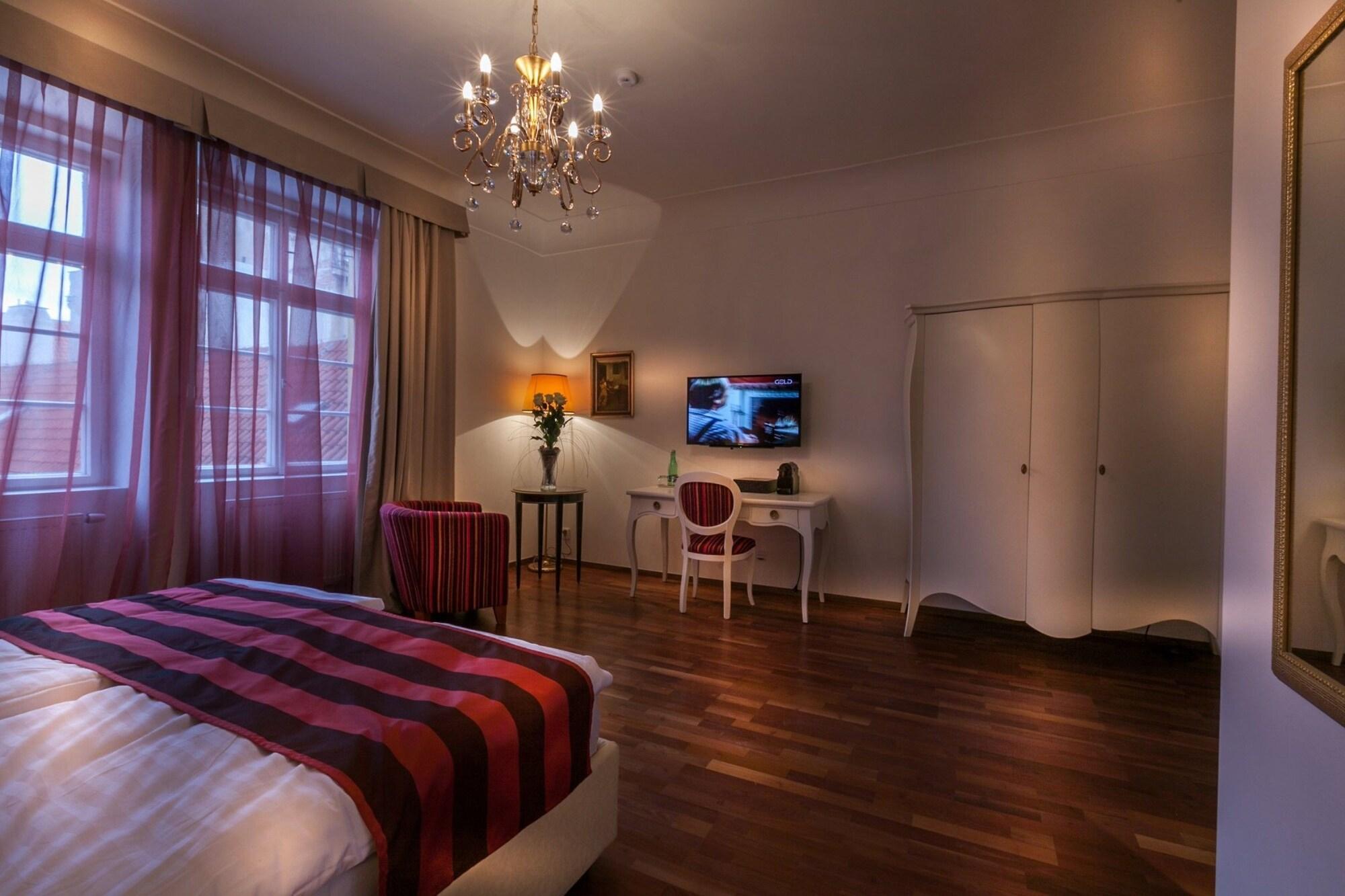 Hotel Little King Hotel U Malvaze