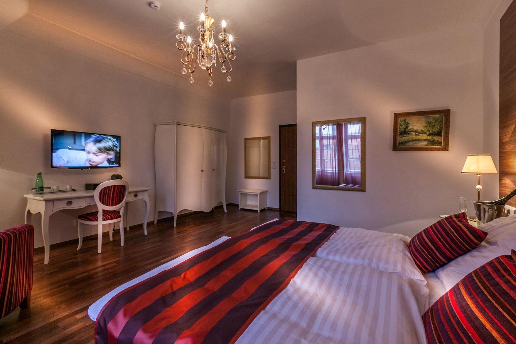 Little King Hotel U Malvaze Prague