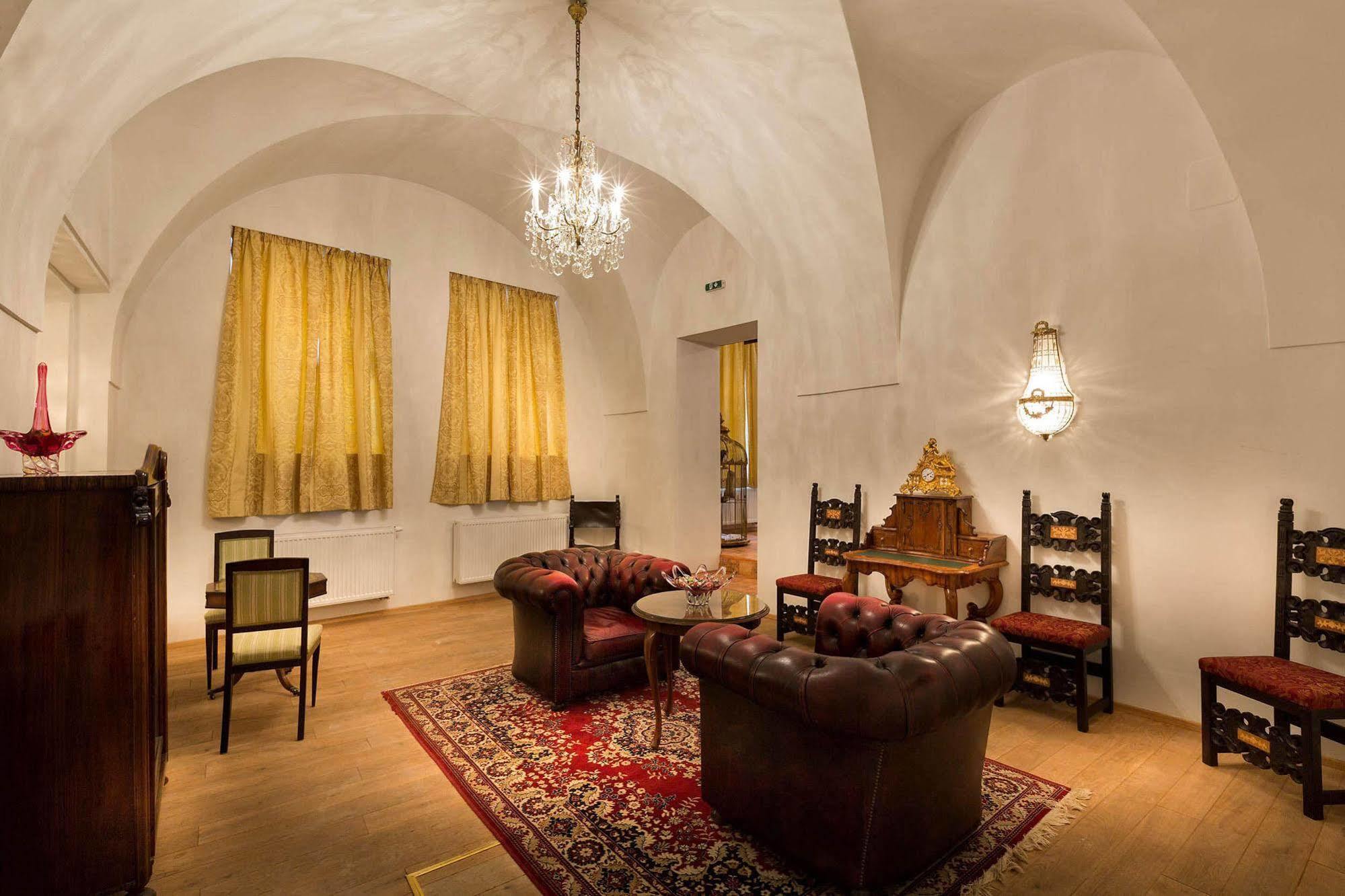Hotel Little King Hotel U Malvaze 4*