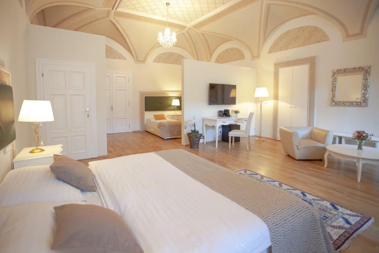 Little King Hotel U Malvaze 4*