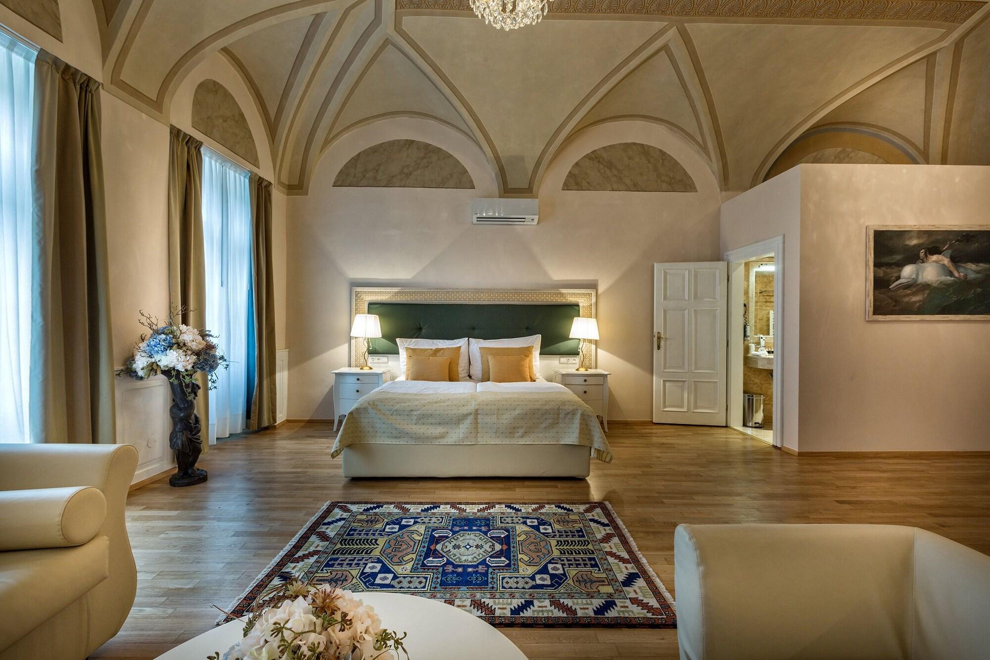 Little King U Malvaze Hotel Praag